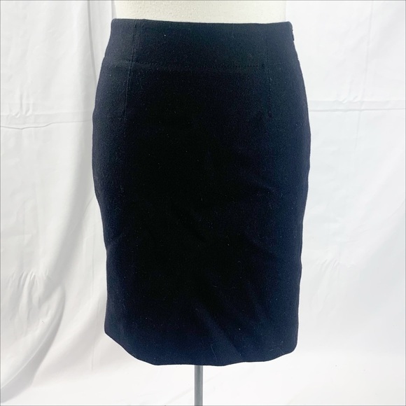 J.Crew Classic Black Wool Pencil Skirt – Size 4P - Picture 5 of 9